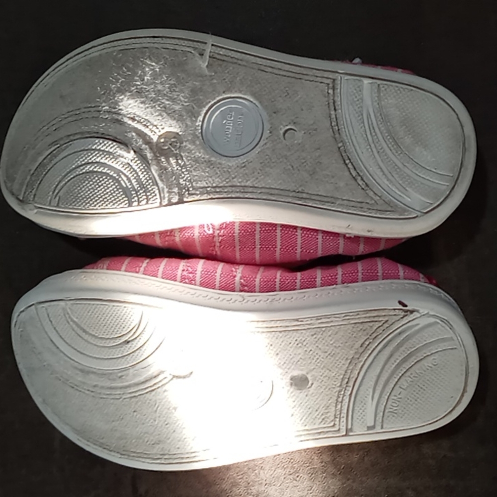 Shoes - Picture 3 of 3